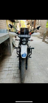 Blue N White Hero Xpulse 200 4V