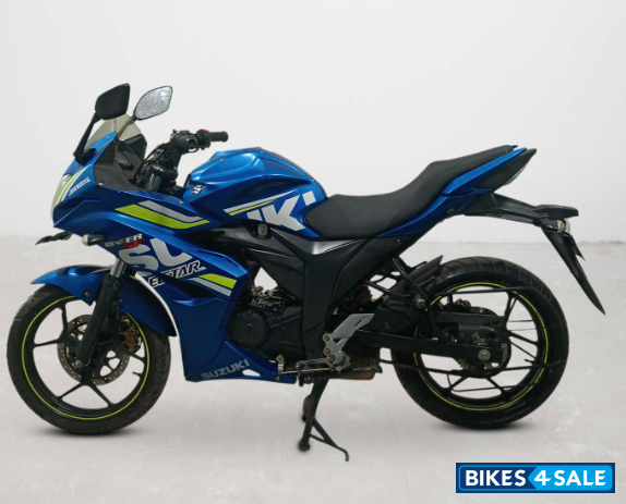 Suzuki Gixxer SF