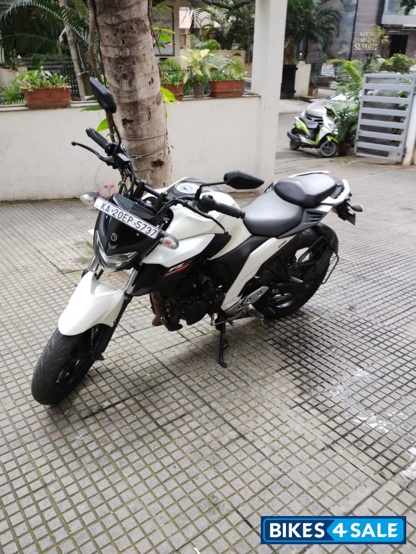 Yamaha FZ25