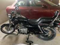 Black Bajaj Avenger 220 DTS-i