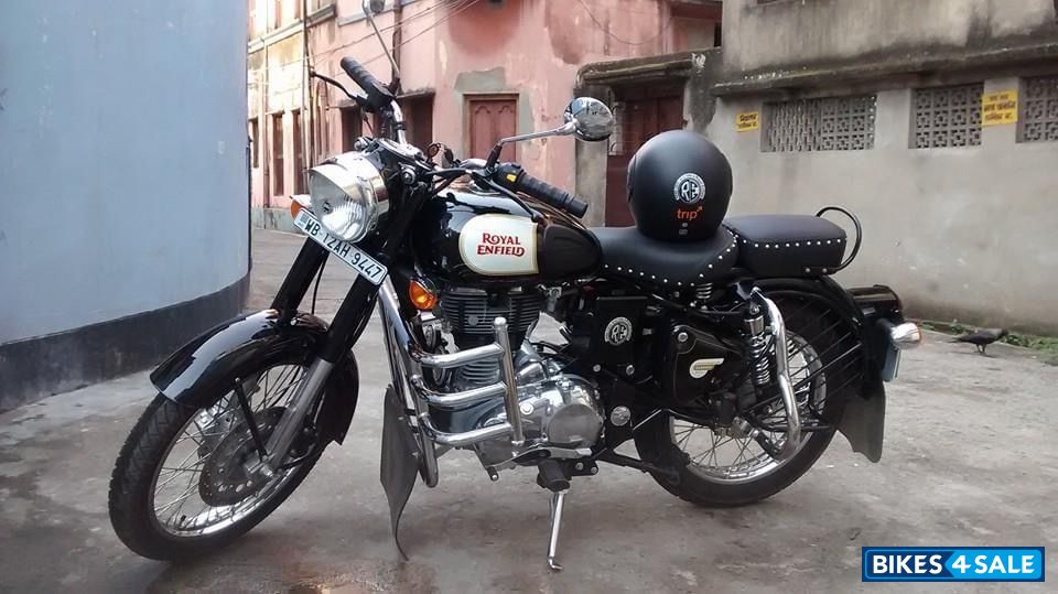 Black Royal Enfield Classic 350