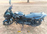 Black Bajaj Pulsar 125 Neon Disc Single Seat