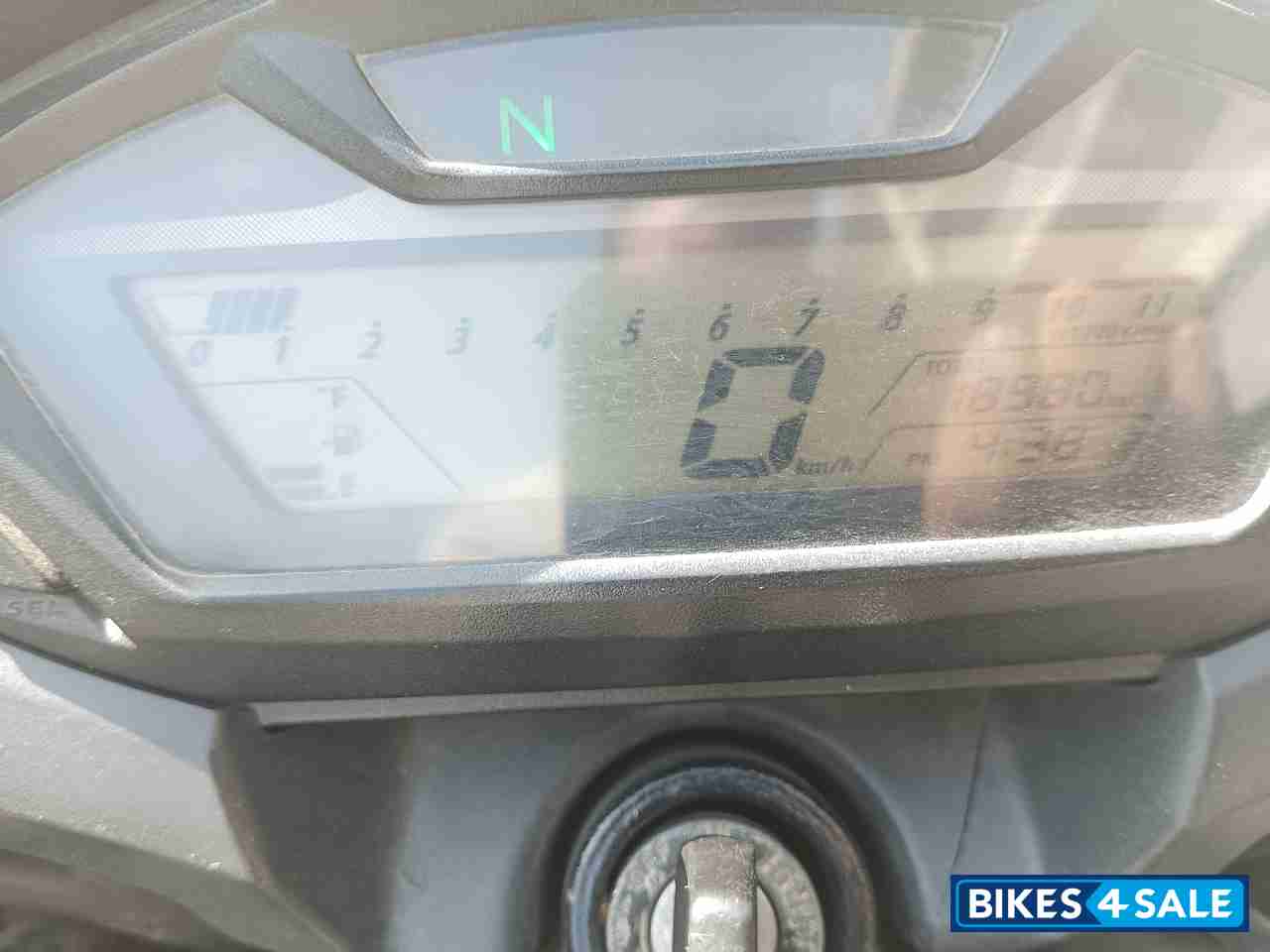 Orange Honda CB Hornet 160R