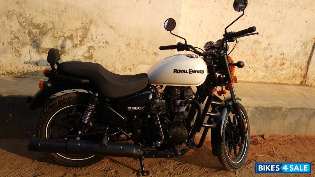 White And Black Royal Enfield Thunderbird X 350