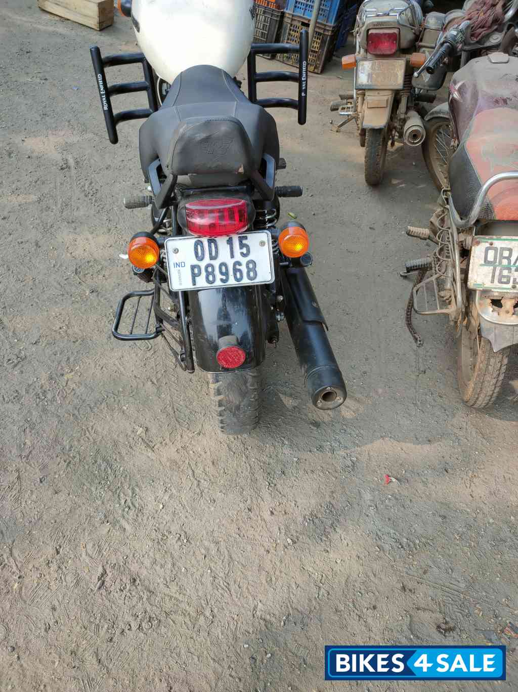 White And Black Royal Enfield Thunderbird X 350