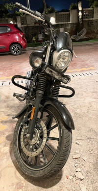 Bajaj Avenger