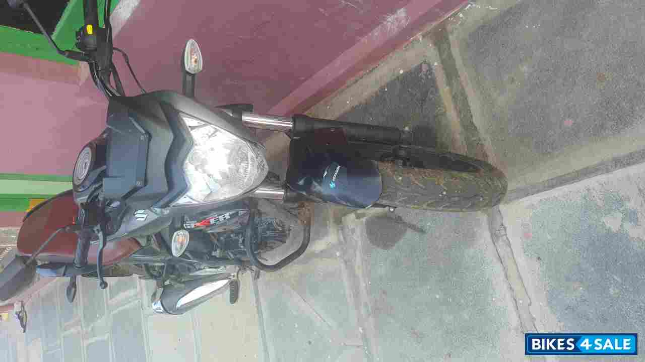 Grey Suzuki Gixxer SP