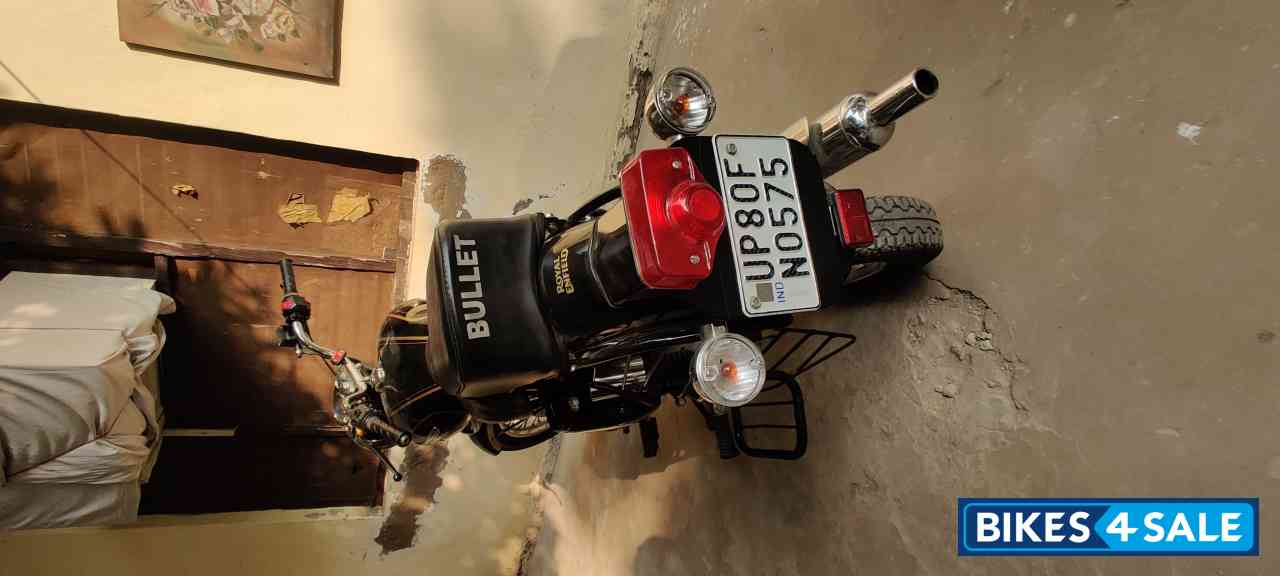 Black Royal Enfield Bullet Standard 350 Black Royal Enfield Bullet Standard 350