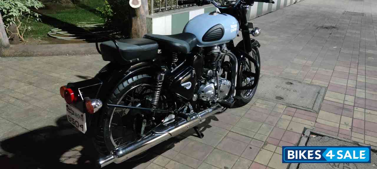 Royal Enfield Classic 350 Redditch Blue