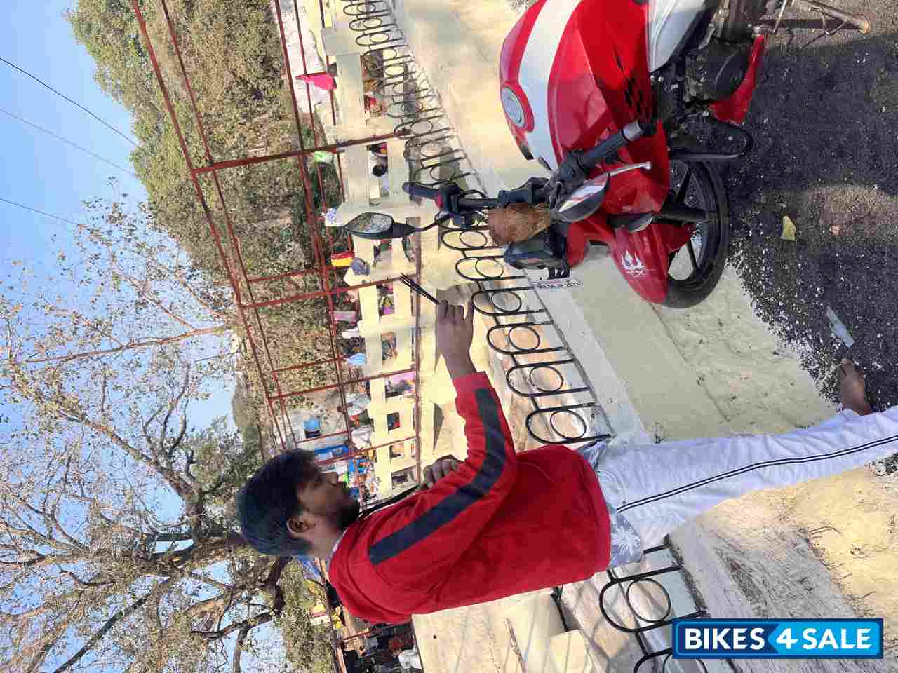 TVS Apache RTR 160 4V