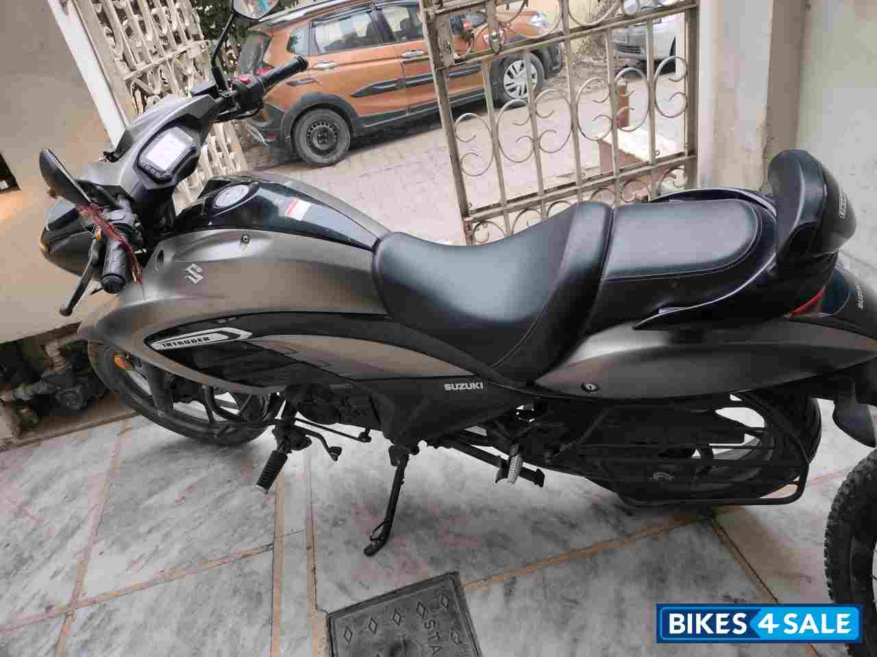 Suzuki Intruder 150 BS6