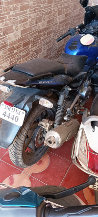 Bajaj Pulsar 220 DTSFi 2013 Model