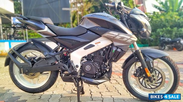 Bajaj Pulsar NS 200 BS6
