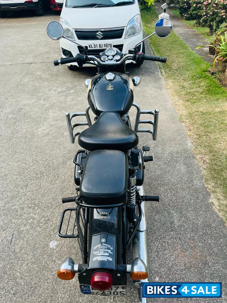 Black Royal Enfield Classic 350