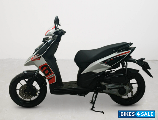 Aprilia SR 160 Std ABS