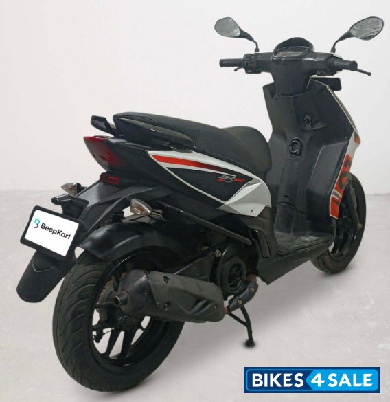 Aprilia SR 160 Std ABS