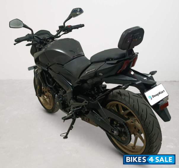 Bajaj Dominar 400