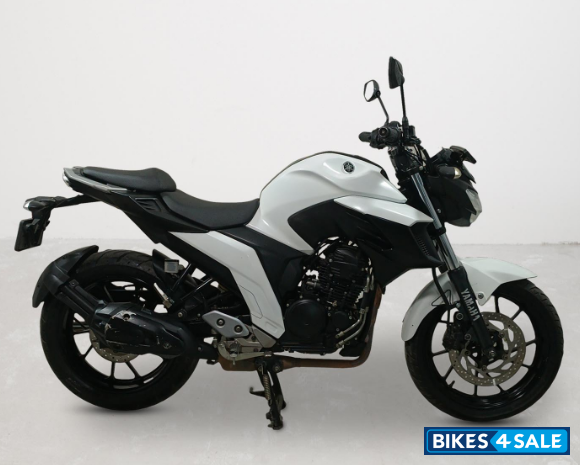 Yamaha FZ25