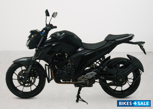 Yamaha FZ25