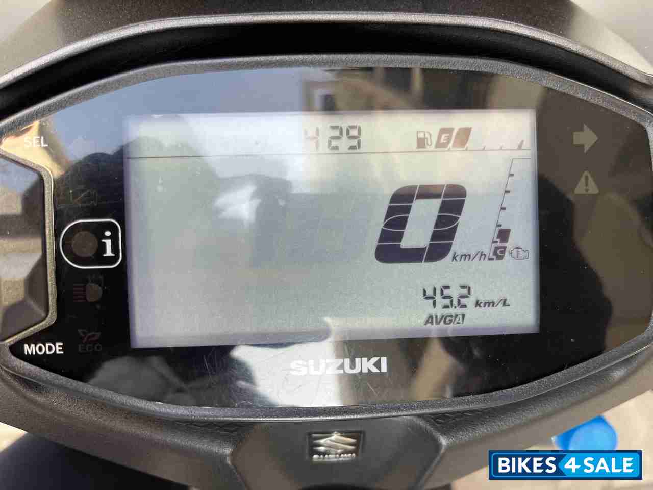 Suzuki Avenis 125 Ride Connect Edition