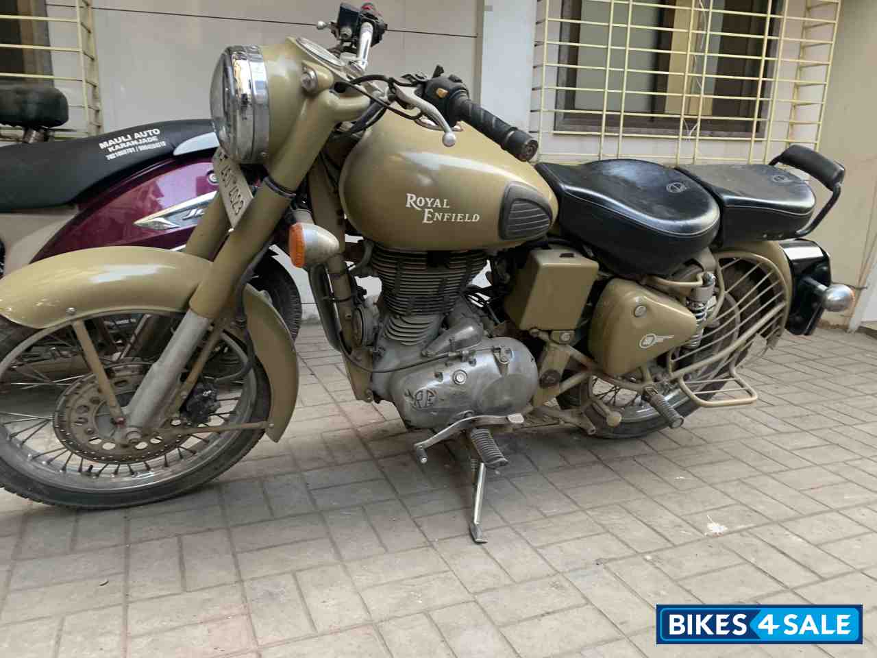 Royal Enfield Classic Desert Storm