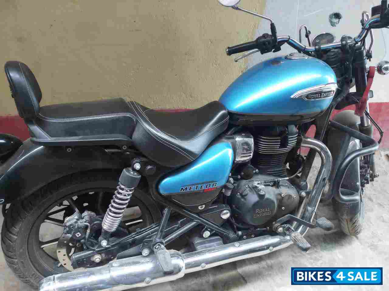 Blue Royal Enfield Meteor 350 Supernova