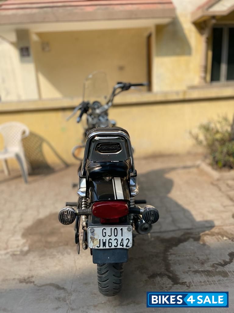 Bajaj Avenger Cruise 220