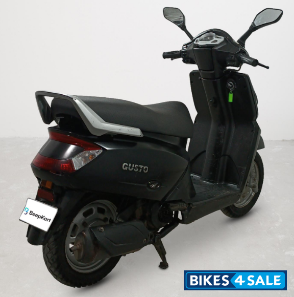 Mahindra Gusto