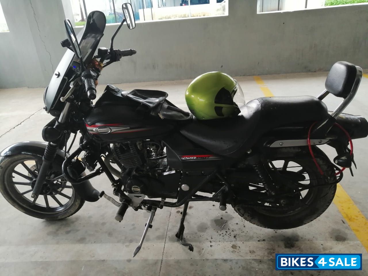Bajaj Avenger Street 220