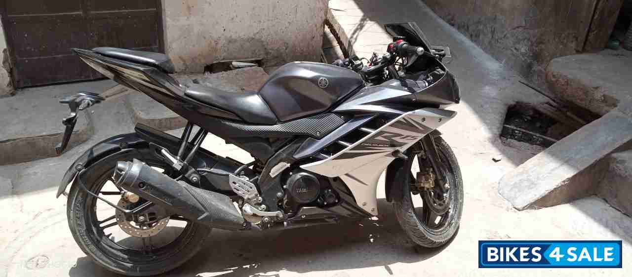 Yamaha YZF R15 V2