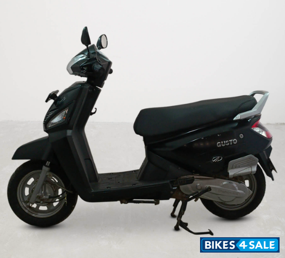 Mahindra Gusto