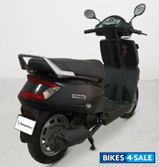 Mahindra Gusto