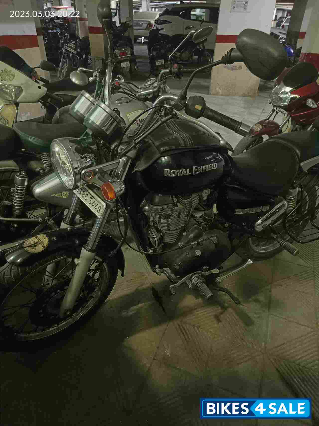 Black Royal Enfield Thunderbird TwinSpark 350