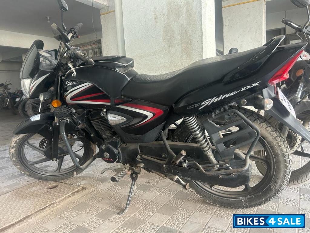 Black Honda CB Shine Limited Edition