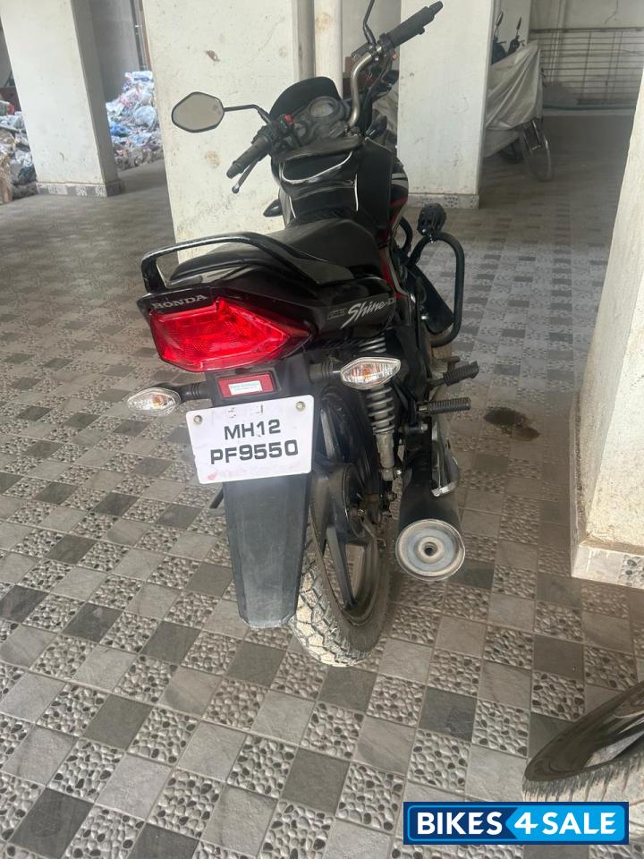 Black Honda CB Shine Limited Edition