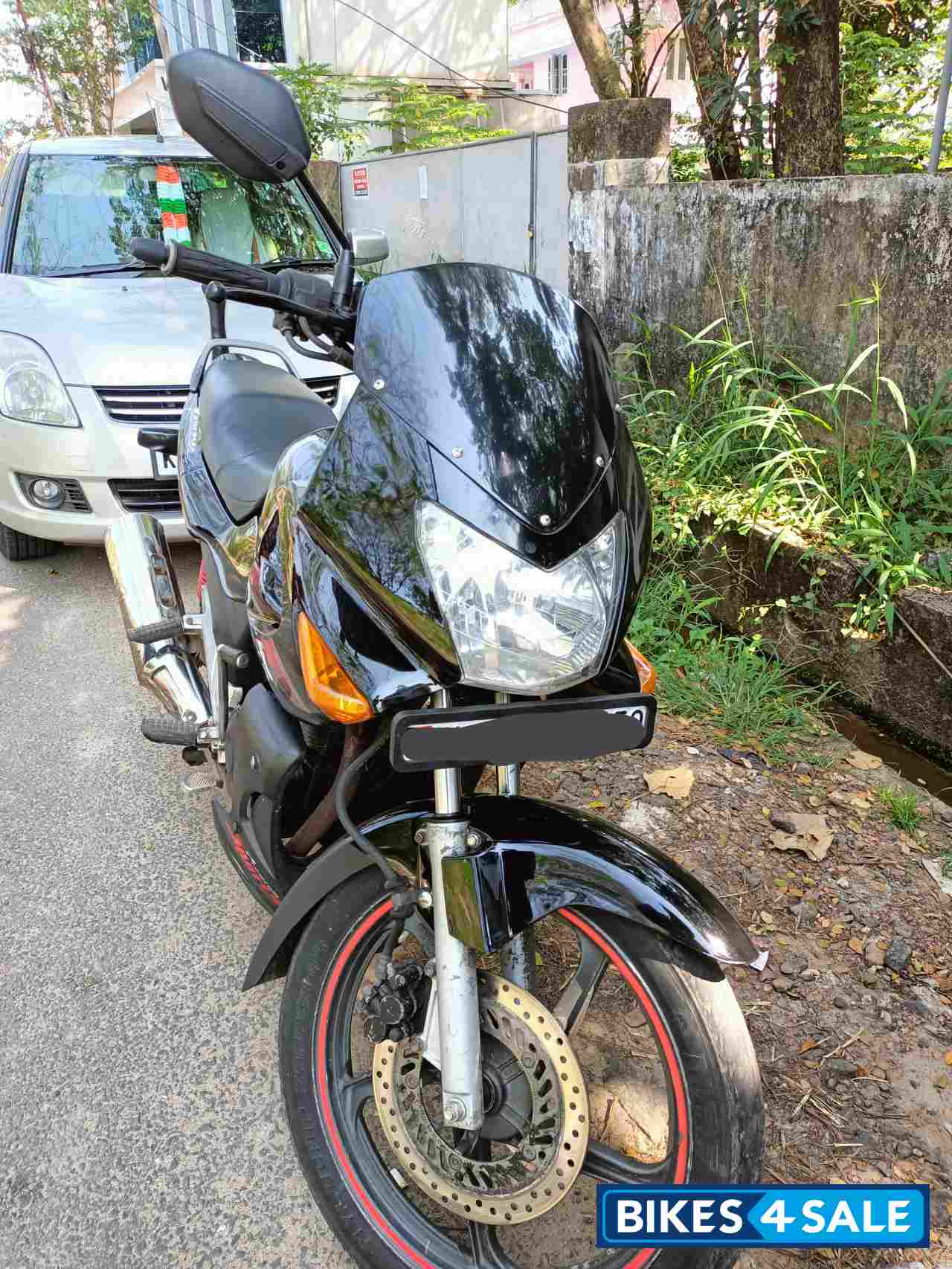 Black Hero Karizma R