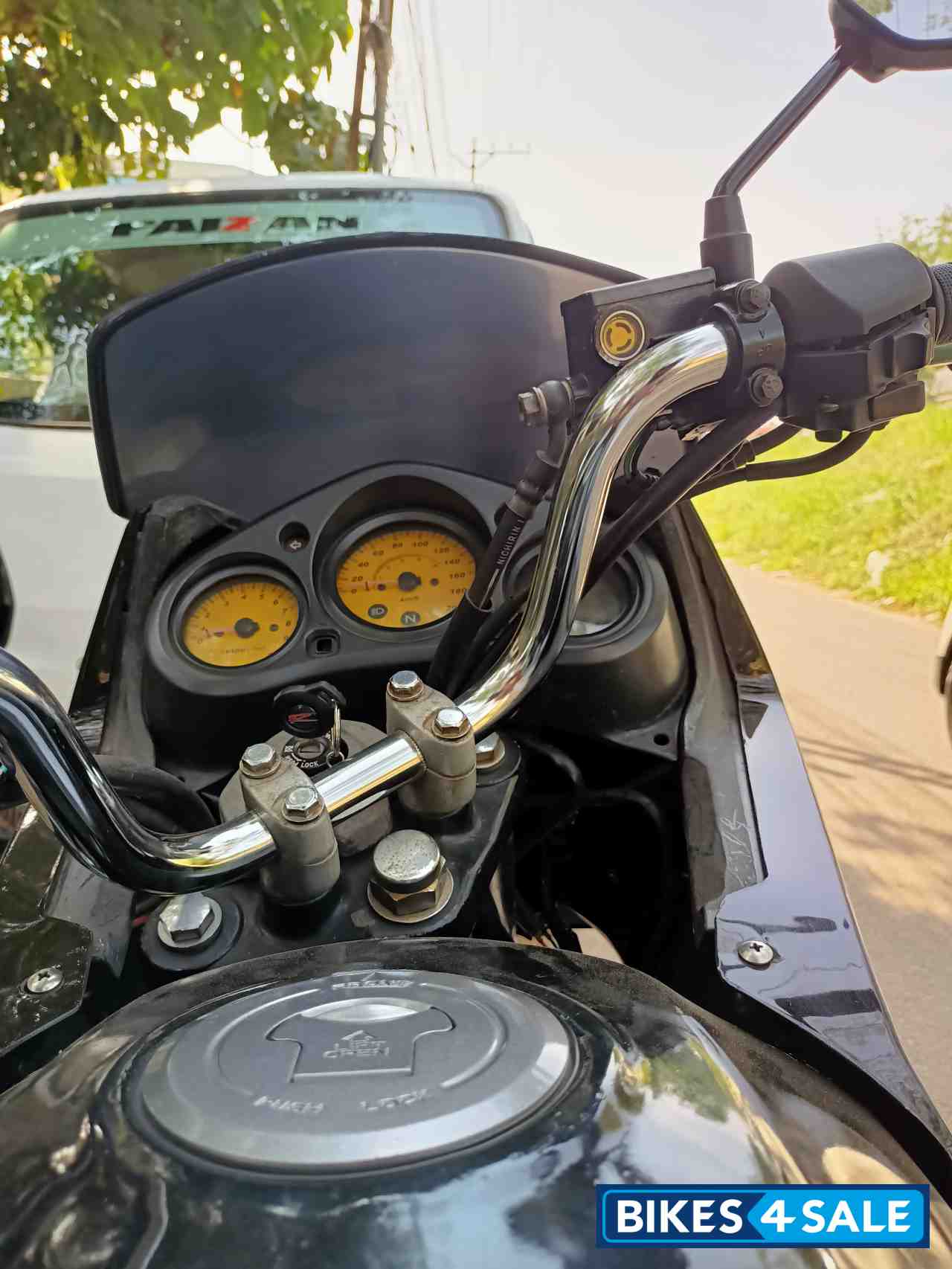 Black Hero Karizma R