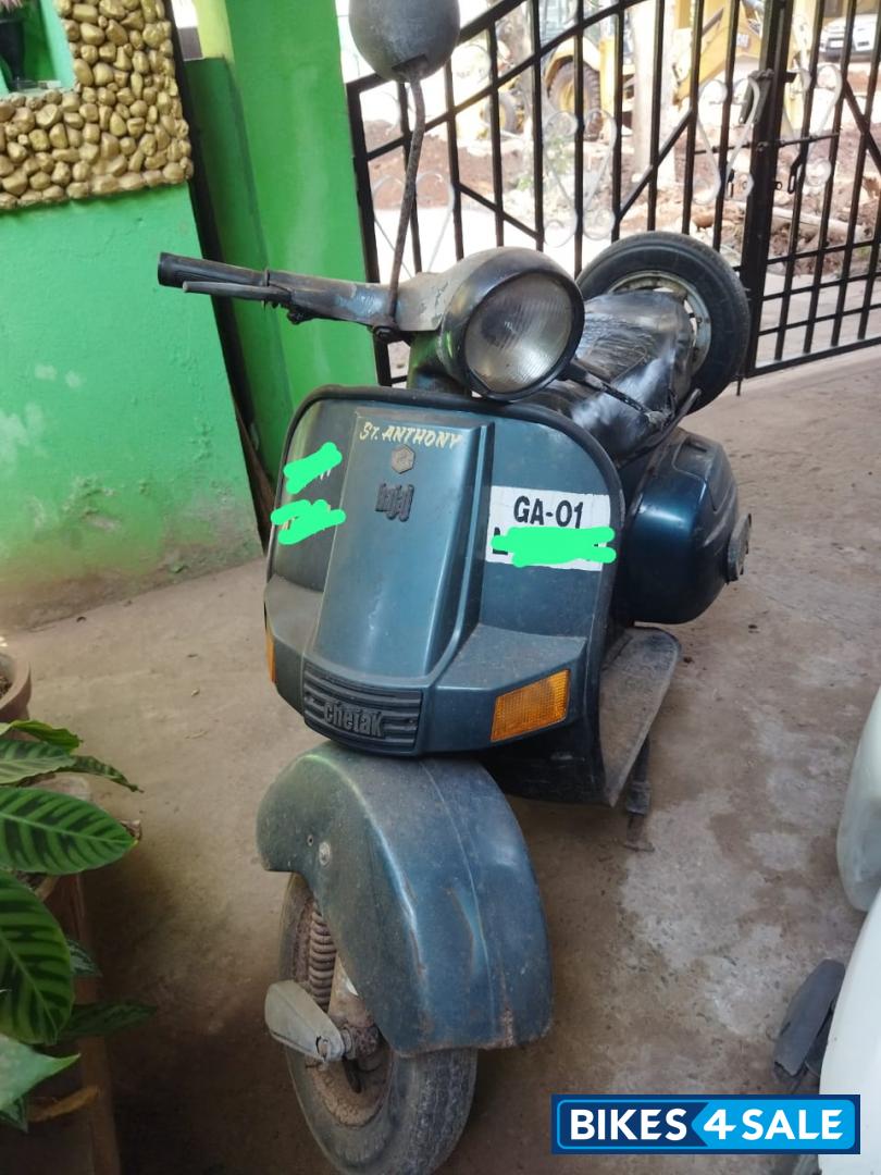 Peacock Green Bajaj Chetak