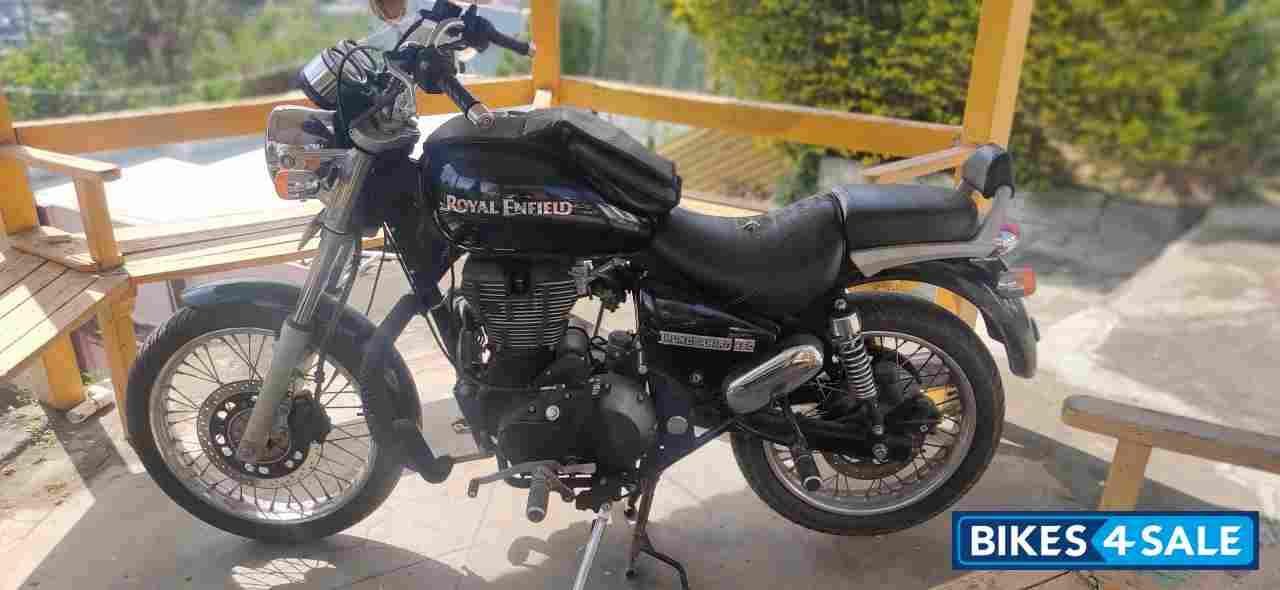 Black Royal Enfield Thunderbird 350