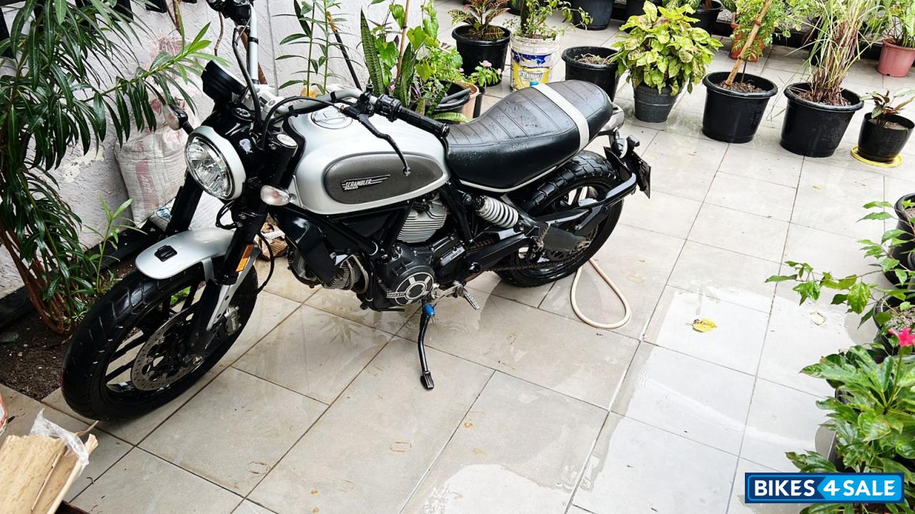 Iceberg Silver Ducati Scrambler Icon