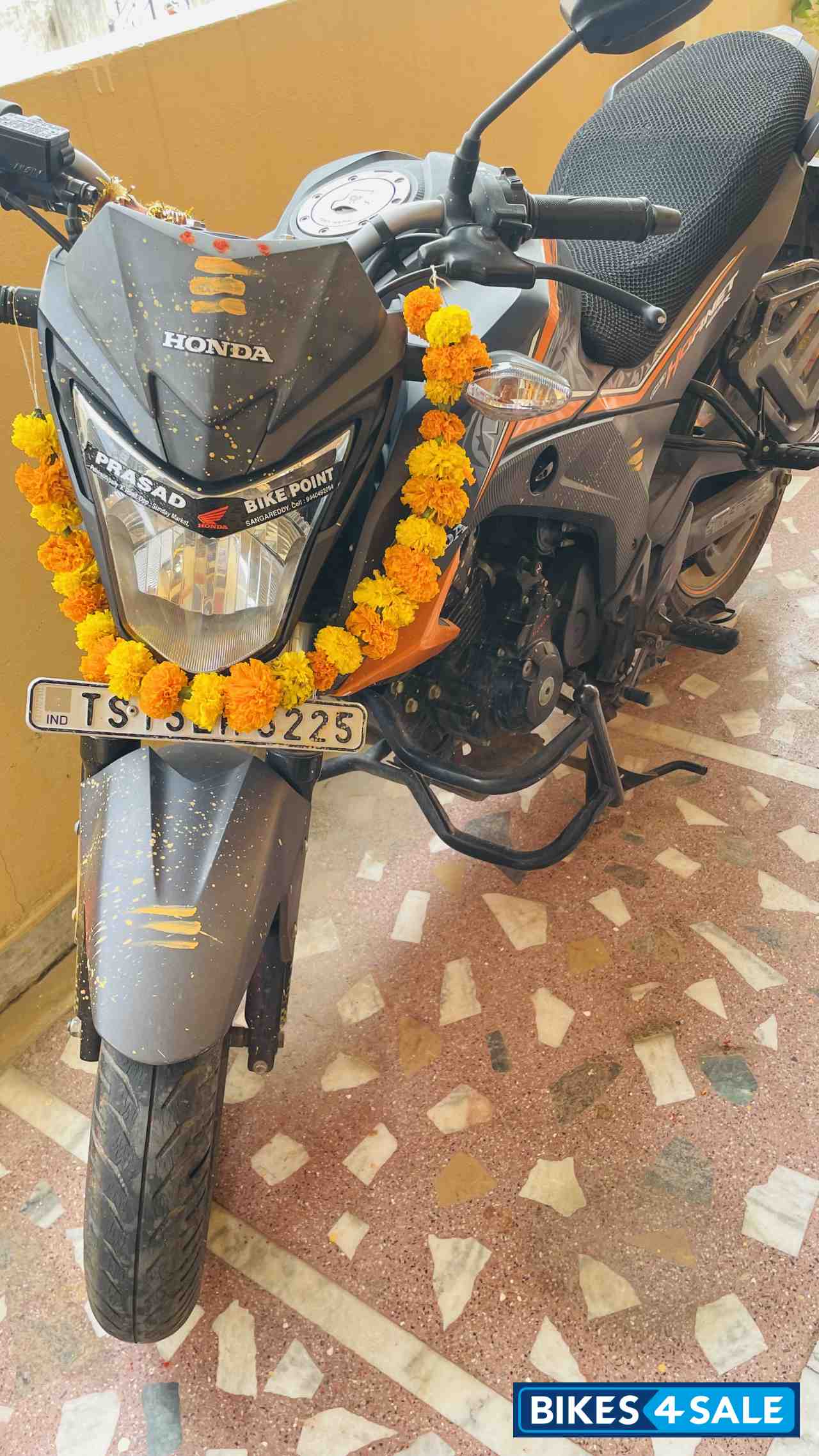 Honda CB Hornet 160R ABS