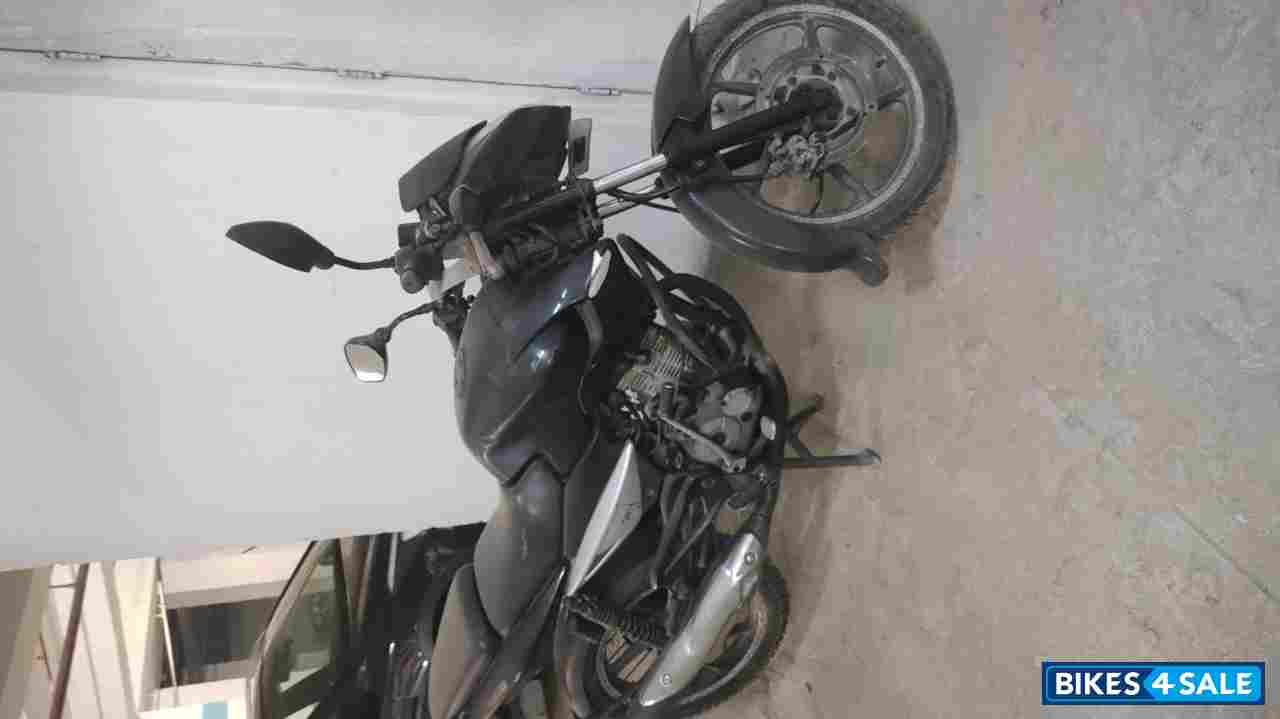 Black Bajaj Pulsar 135LS