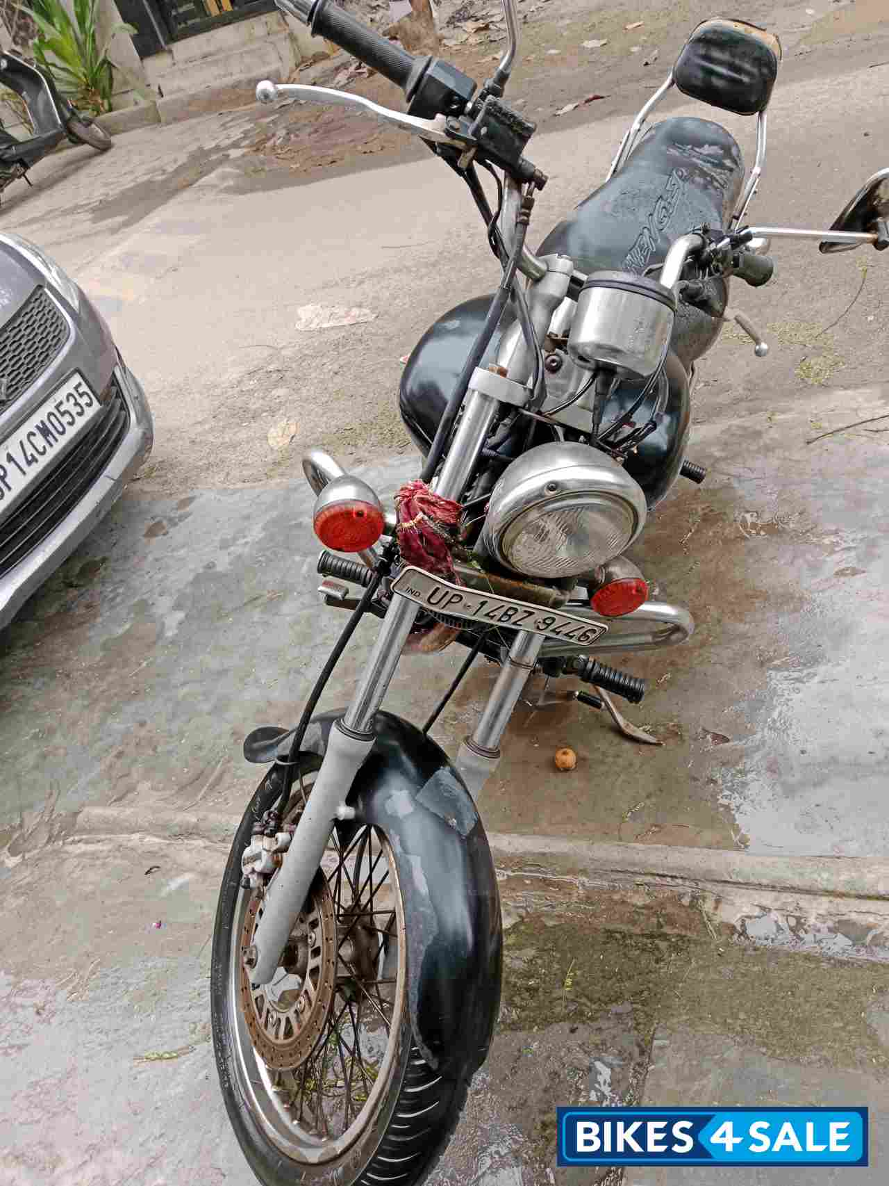 Bajaj Avenger 220 DTS-i