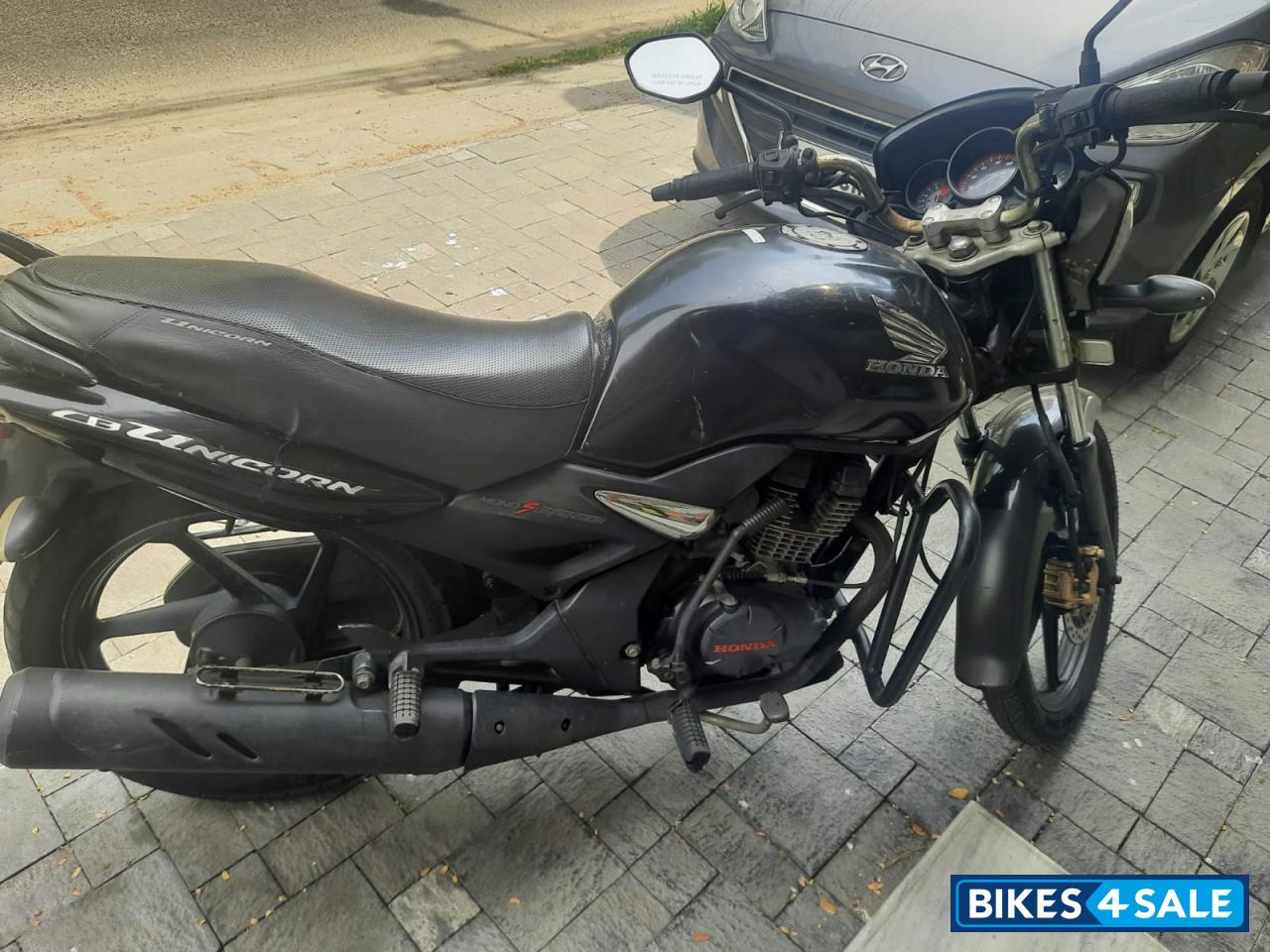 Black Honda CB Unicorn