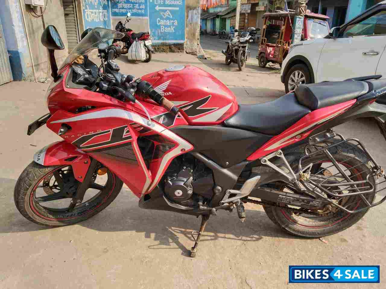Red Honda CBR 250R ABS Red Honda CBR 250R ABS