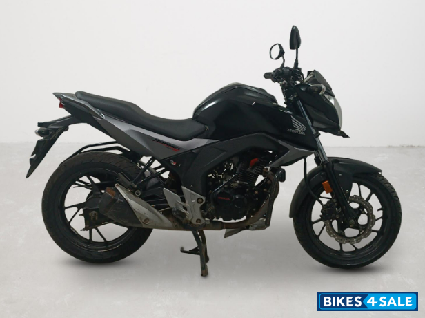 Honda CB Hornet 160R