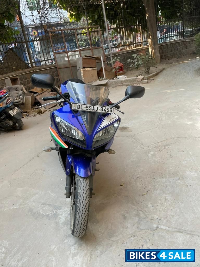 Racing Blue Yamaha YZF R15 V2