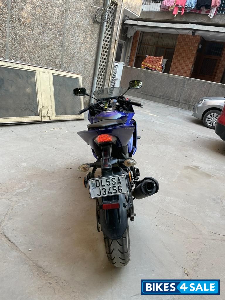 Racing Blue Yamaha YZF R15 V2