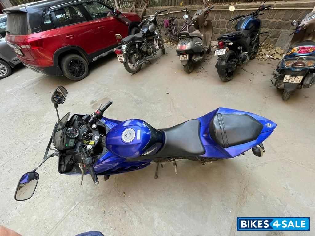 Racing Blue Yamaha YZF R15 V2