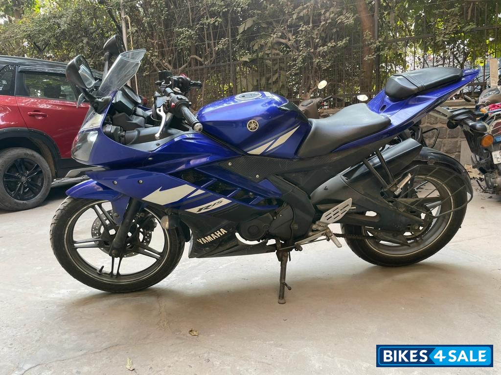 Racing Blue Yamaha YZF R15 V2